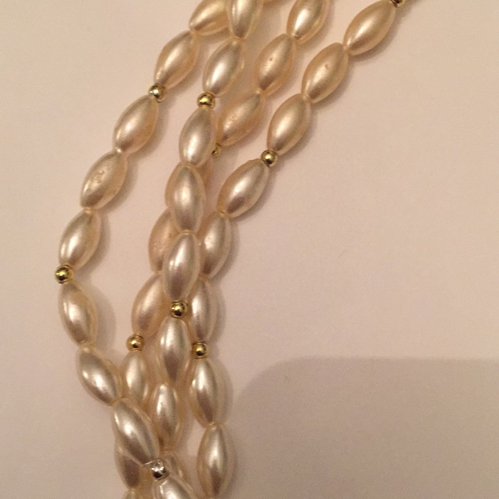 Vintage Costume “Pearl” Necklace - Picture 4 of 5
